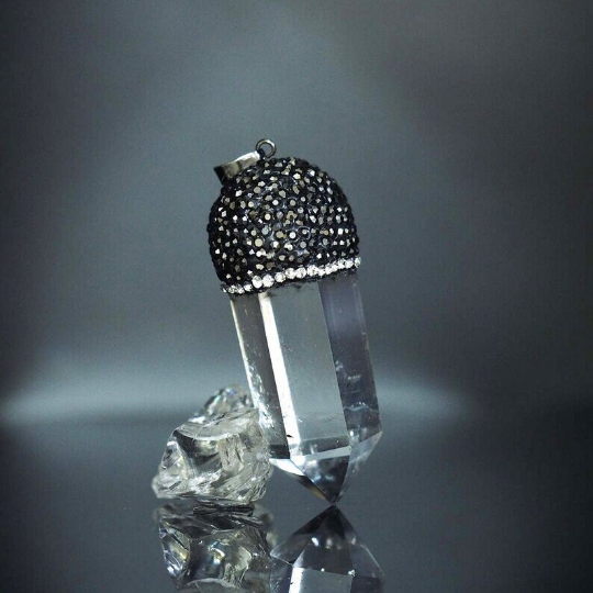Glow In The Dark Clear Quartz Rhinestone Rechargeable Pendant