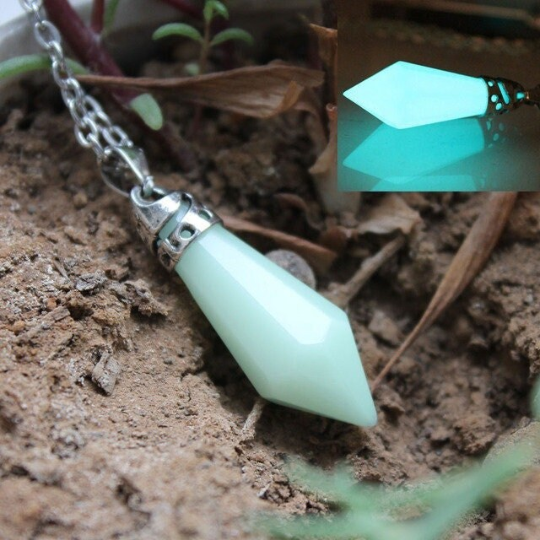 Glow in the Dark Crystal Pointed Necklace, Kida Necklace, Atlantis Cosplay Necklace, Glow in dark Necklace, Glowing Crystal Pendant