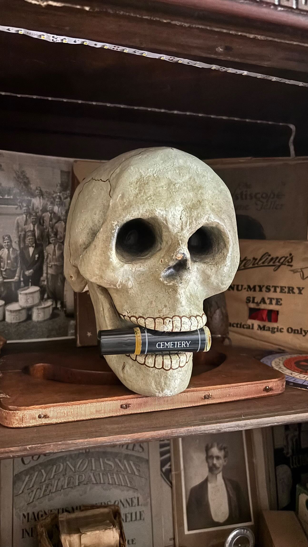 Cemetery (dragon’s blood incense, earth)