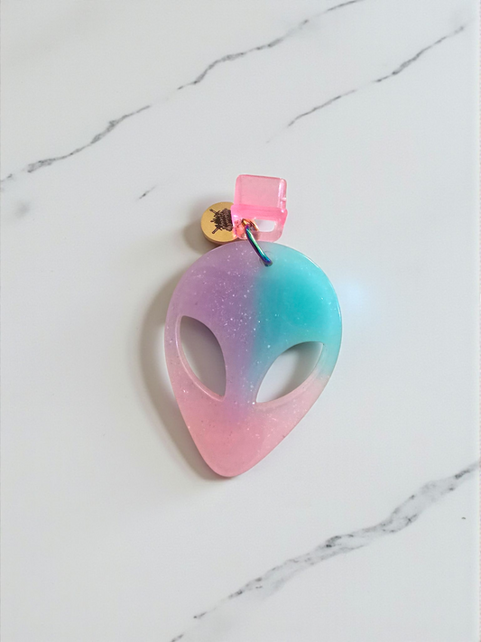 Close Encounters Of The Glittery Kind Glitter Alien Pink Dust Plug