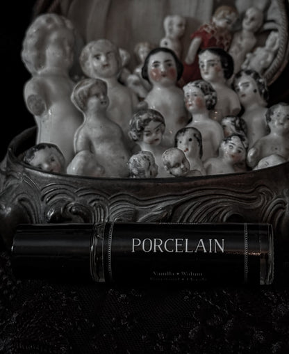 Porcelain (vanilla & walnut )