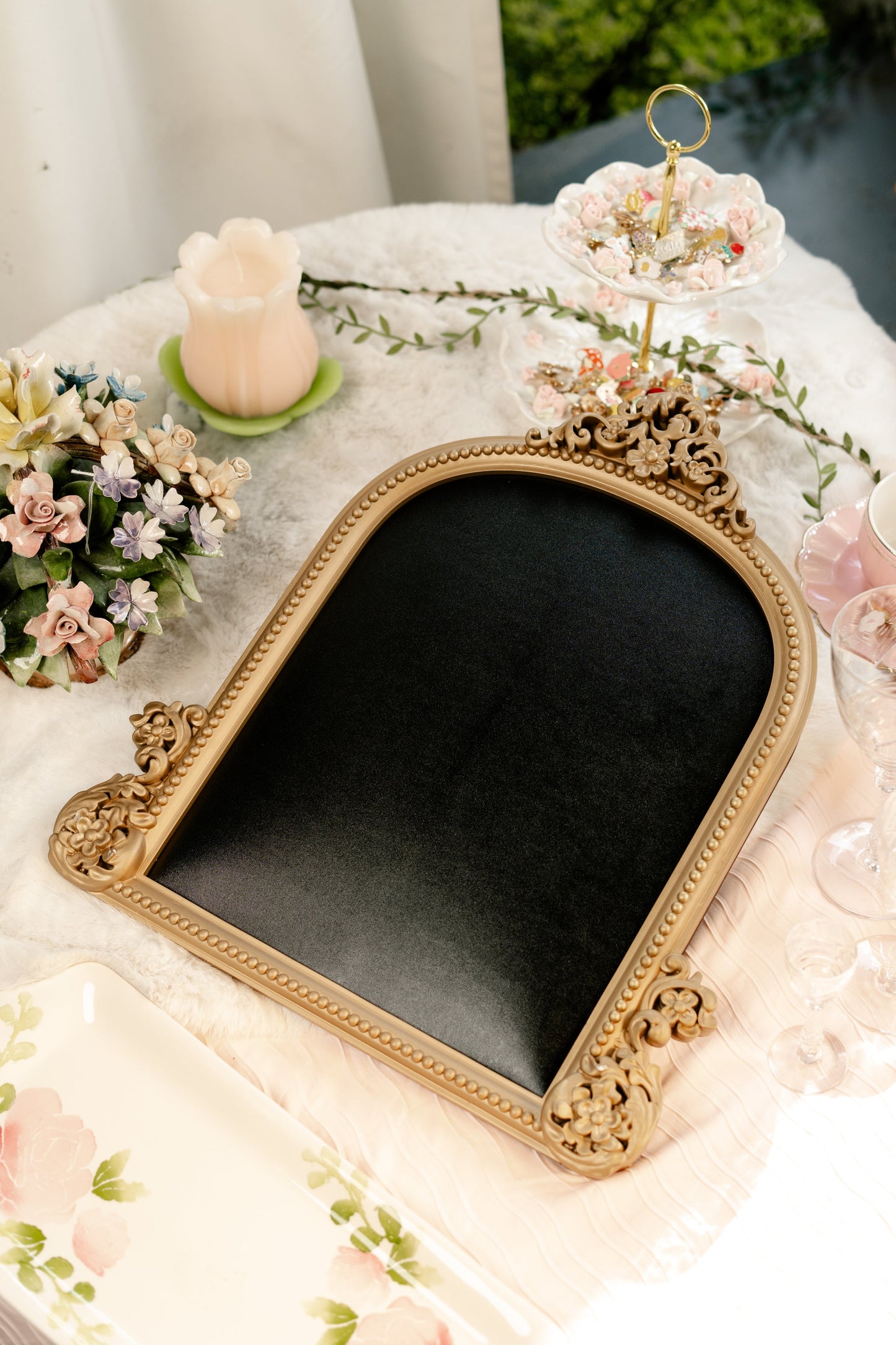 The Gilded Arch Pinboard