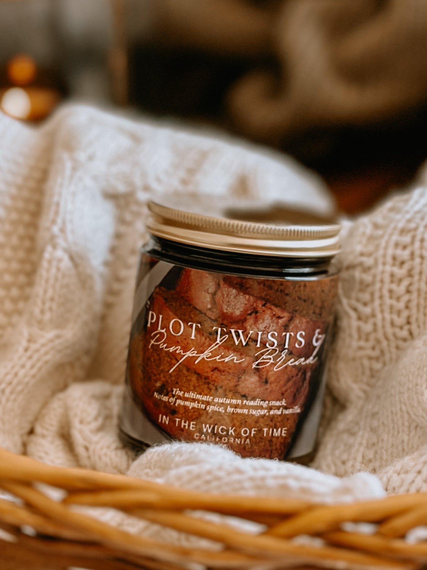 Plot Twists & Pumpkin Bread Candle