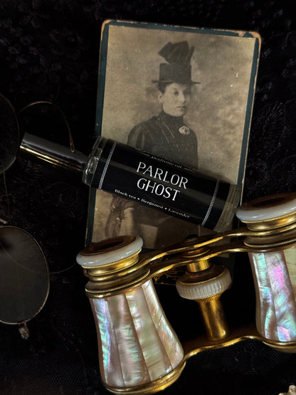 Parlor Ghost (bergamot, black tea, lavender)