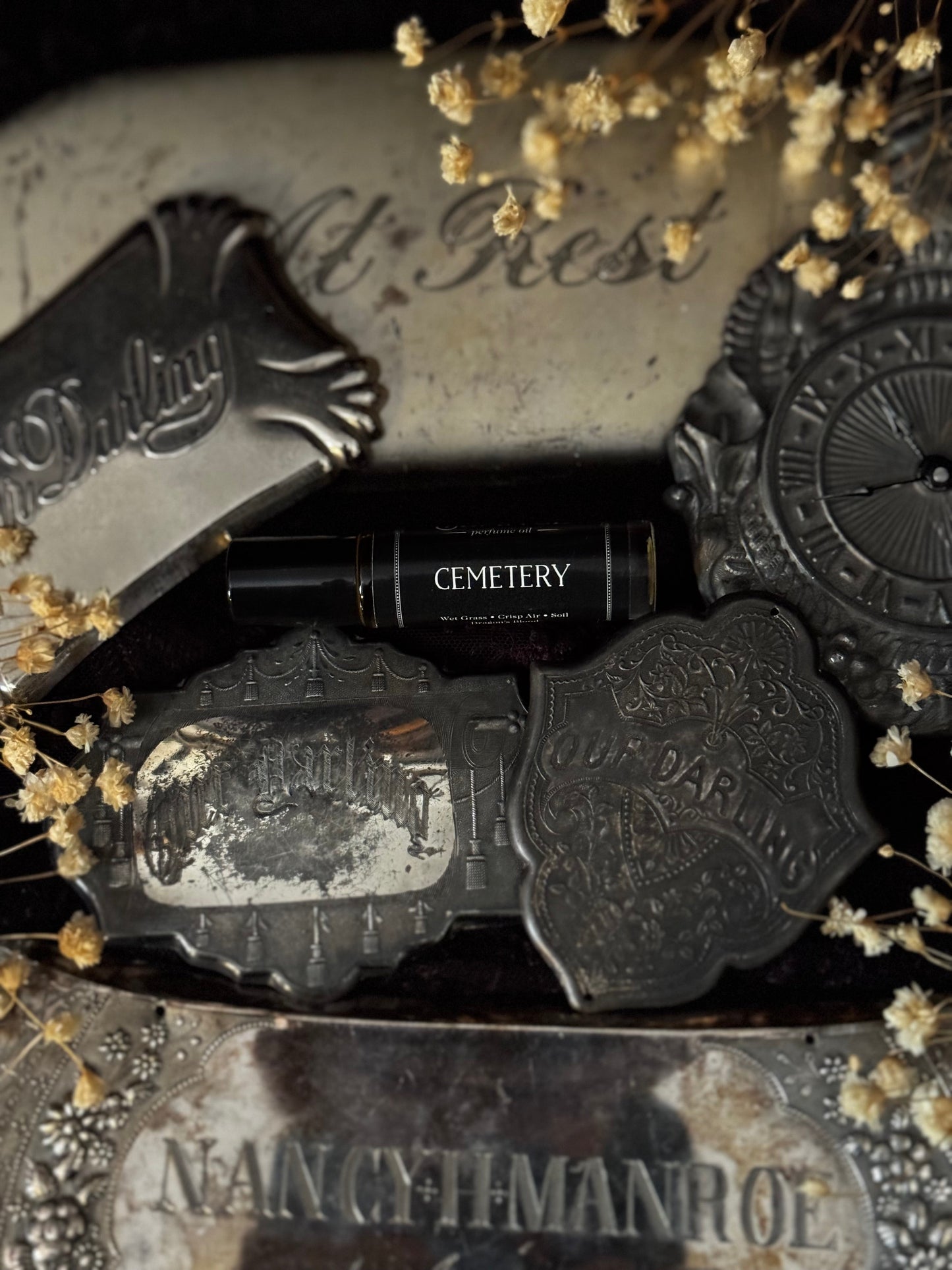 Cemetery (dragon’s blood incense, earth)